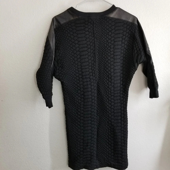 Sandro Women's Wool Blend Dress 3/4 Sleeve Size Small Black Embossed Dark - Picture 4 of 9
